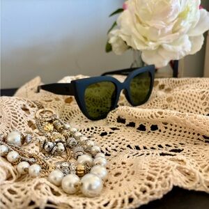 Toms Black Frame Sunglasses from the Sydney Traveller Collection